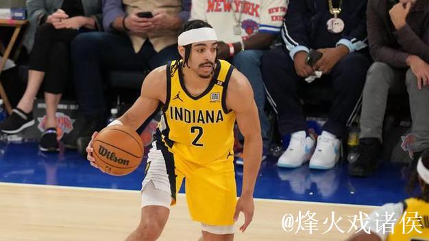 瑞安-内姆布哈德着BOOK1，斩获14分、4篮板、11助攻